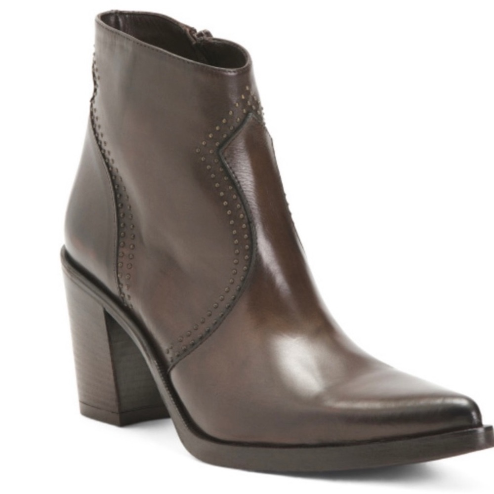 EMANUELE CASTRO
Made In Italy Studded Leather Cowboy Boots